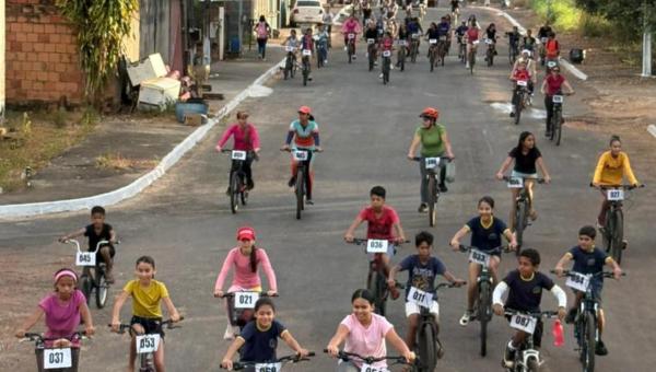 Secretaria Municipal de Educação e Diretoria Municipal de Meio Ambiente realizam Pedalada Ecológica em Pequizeiro