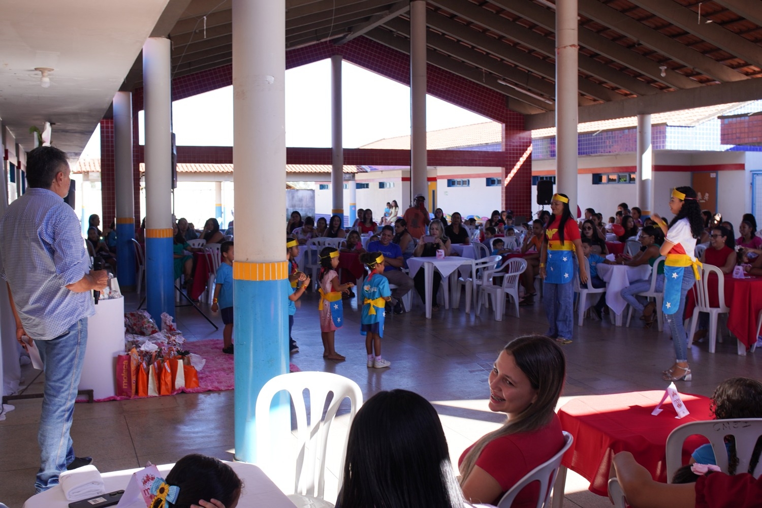 Rede Municipal de Ensino de Pequizeiro realiza grande homenagem às mães com apoio da Secretaria de Educação