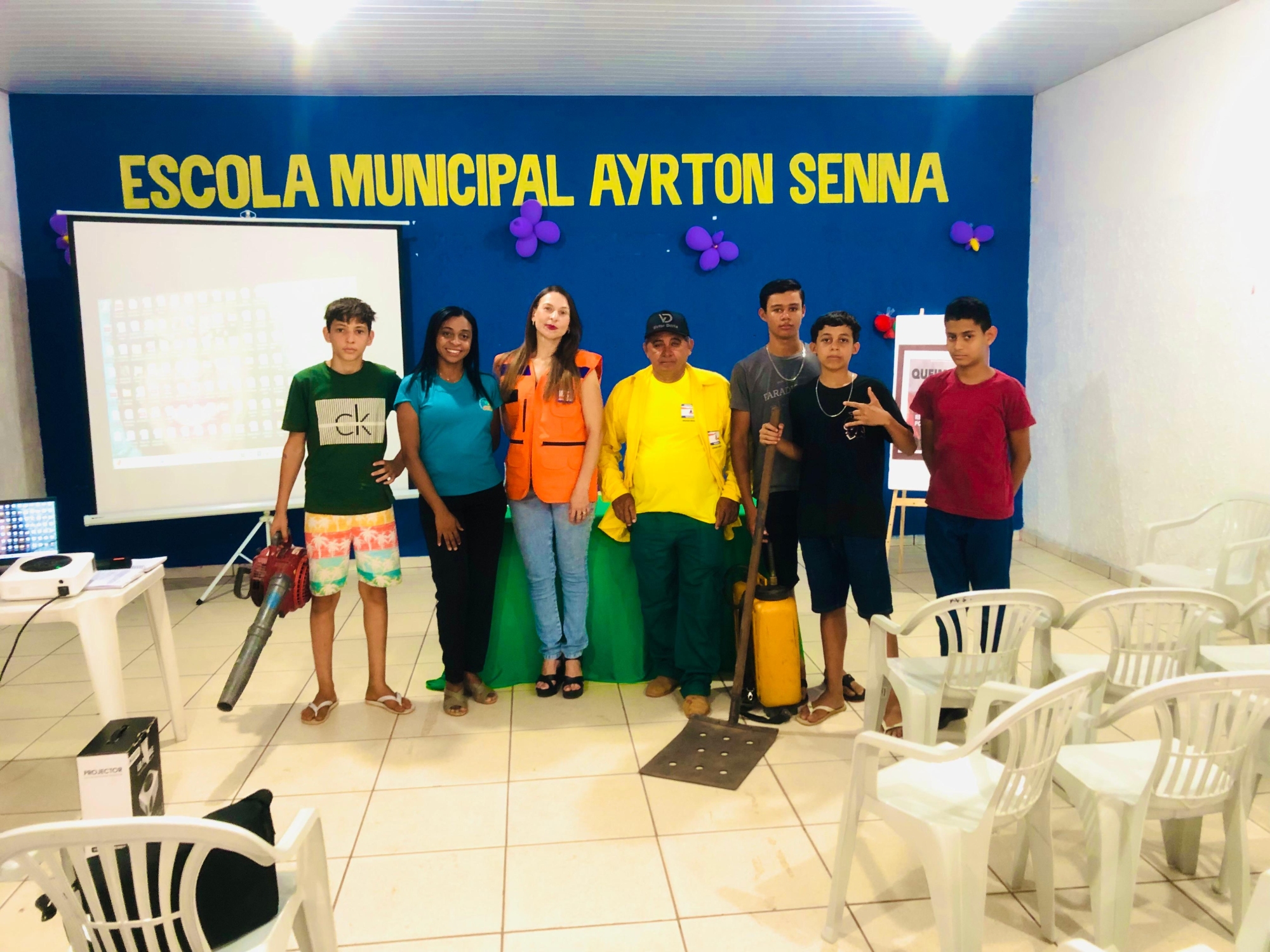 Alunos da Escola Municipal Ayrton Senna participam de palestra sobre prevenção a incêndios florestais em Pequizeiro Alunos da Escola Municipal Ayrton Senna participam de palestra sobre prevenção a incêndios florestais em Pequizeiro