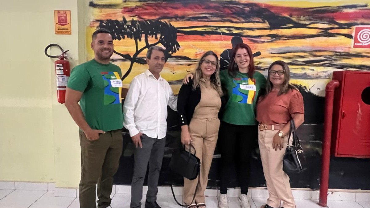 Representantes de Pequizeiro participam do II Seminário Regional do PETI em Palmas